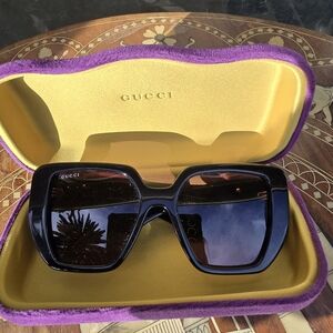 Gucci Black Oversized Sunglasses